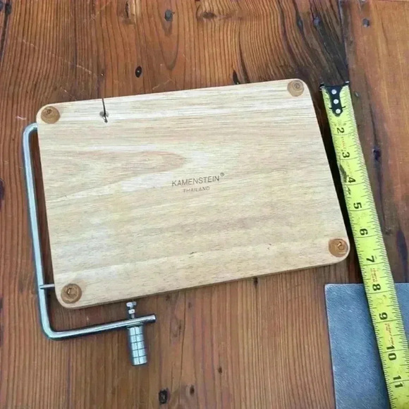 Kamenstein Thailand teak wood cheese board and slicer - Picture 5 of 5